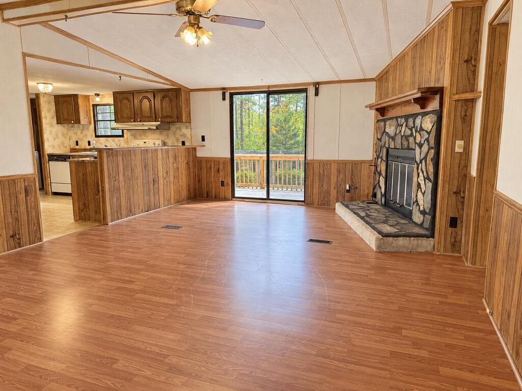 34 Lakeside Drive