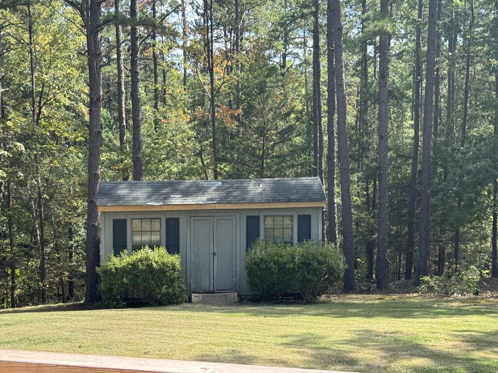 34 Lakeside Drive