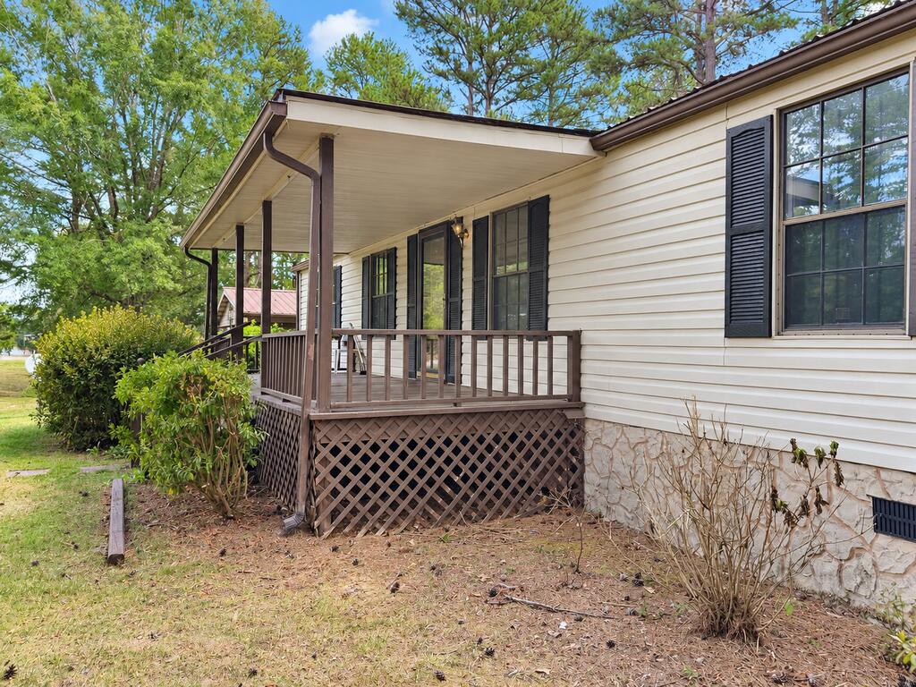 34 Lakeside Drive