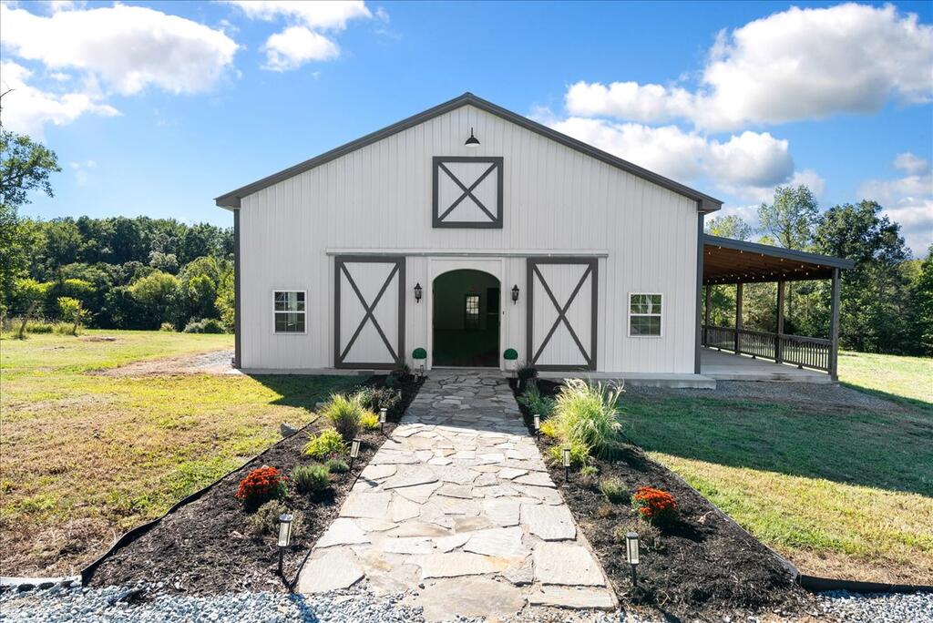 1195 Hundley Road