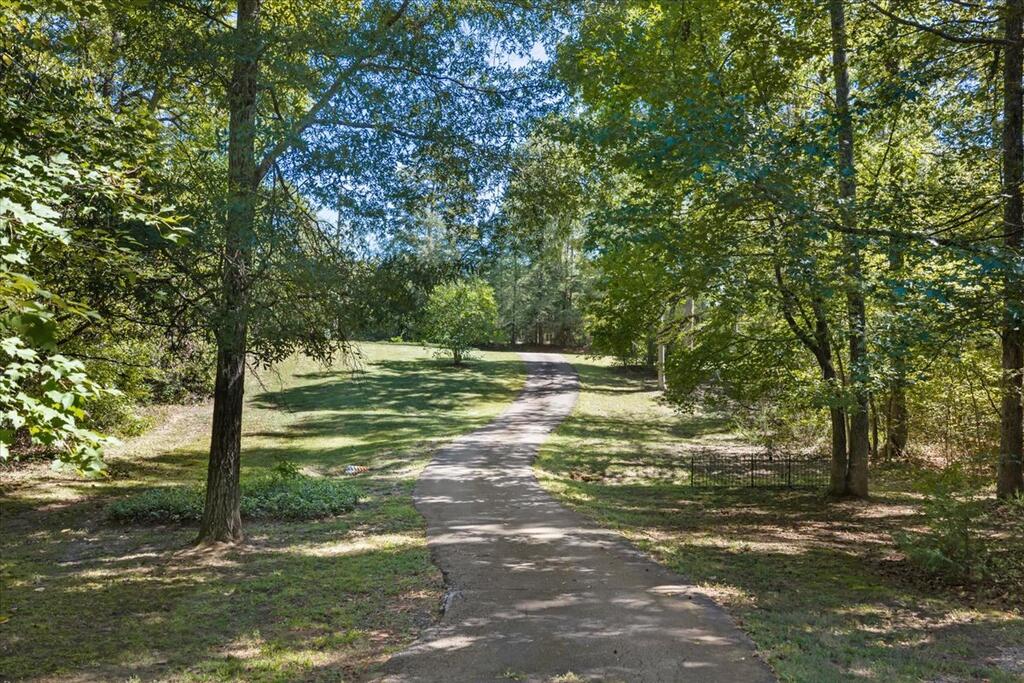 1016 Fox Den Trail