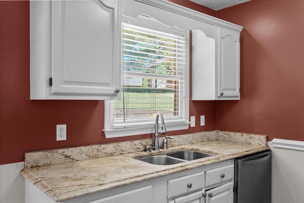1016 Fox Den Trail