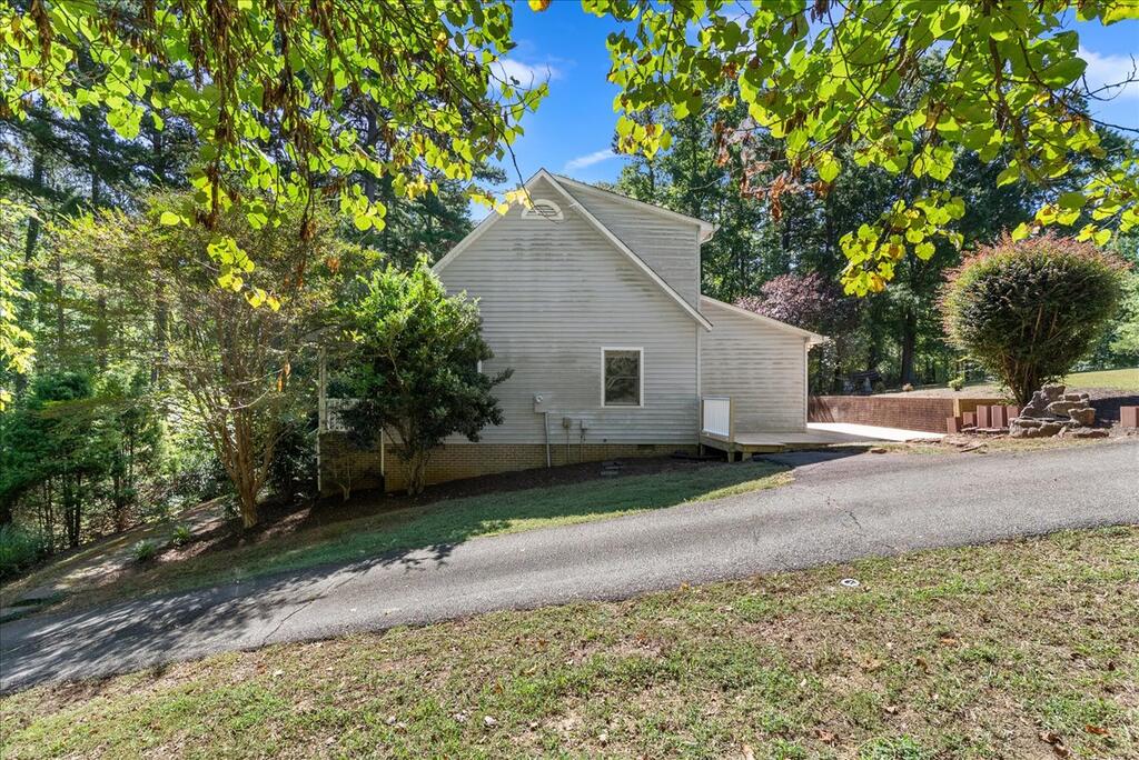 1016 Fox Den Trail