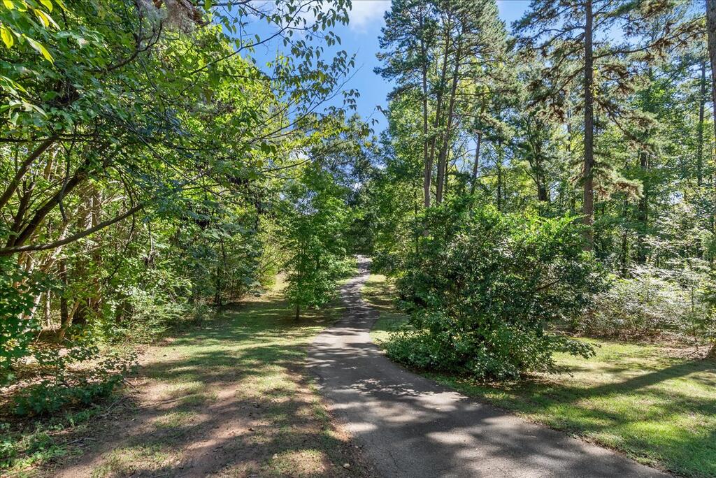 1016 Fox Den Trail