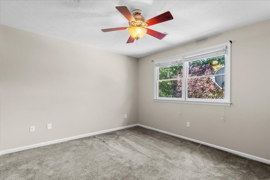 1016 Fox Den Trail