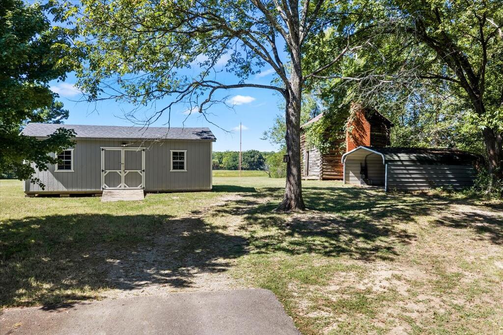 1016 Fox Den Trail
