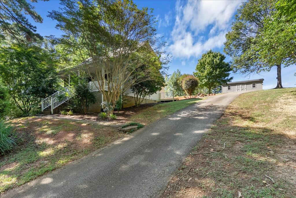 1016 Fox Den Trail