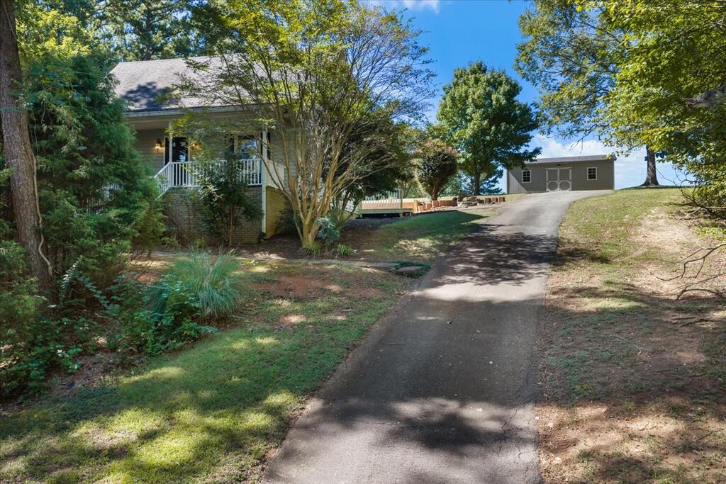 1016 Fox Den Trail