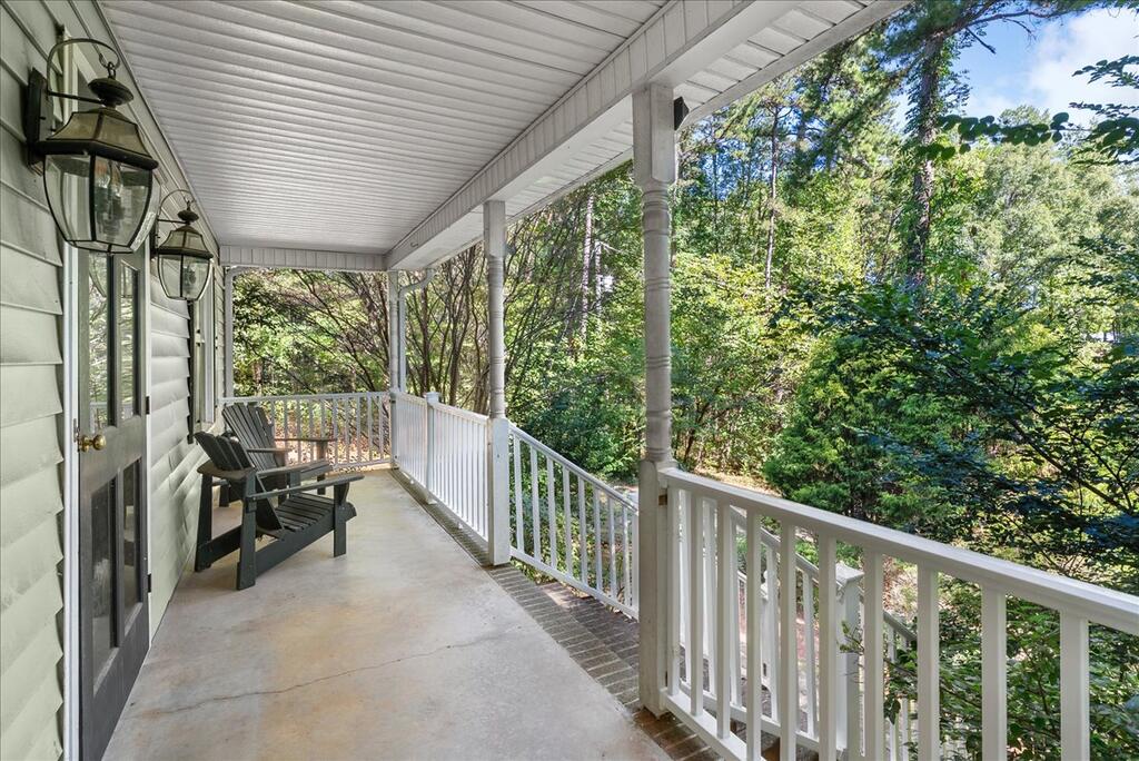 1016 Fox Den Trail