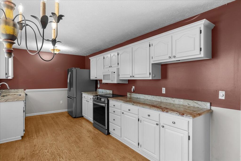 1016 Fox Den Trail