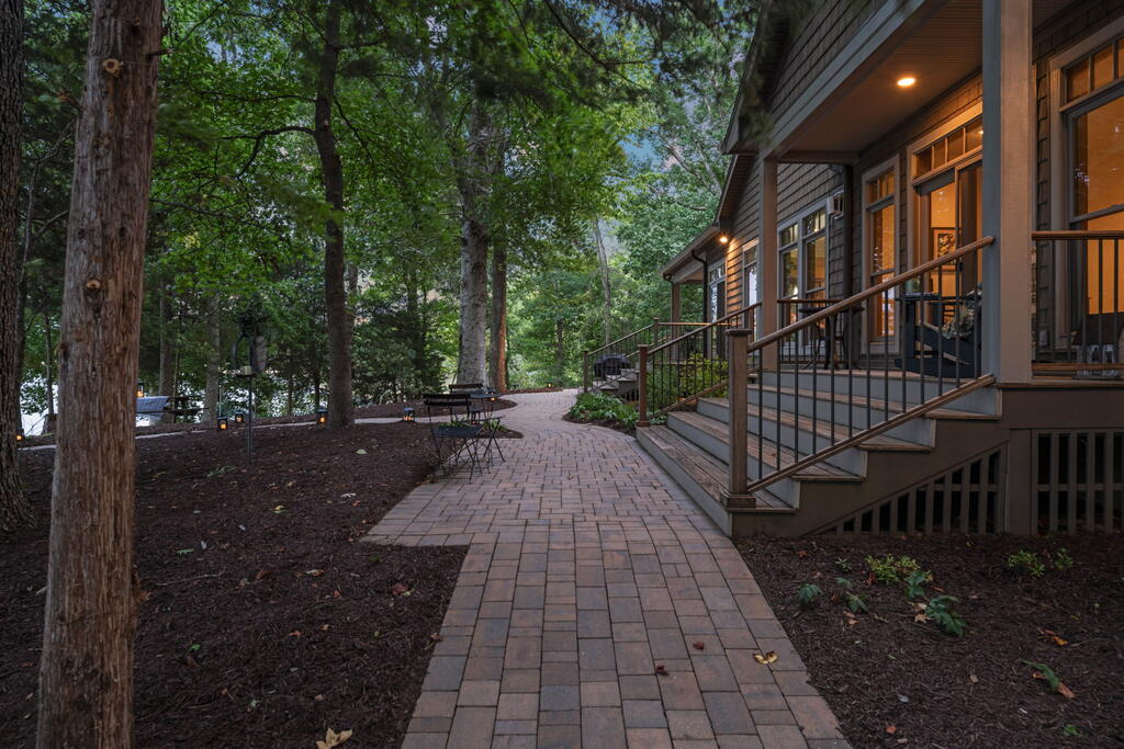 189 Peck Drive