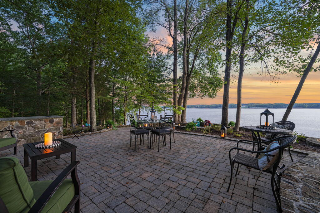 189 Peck Drive