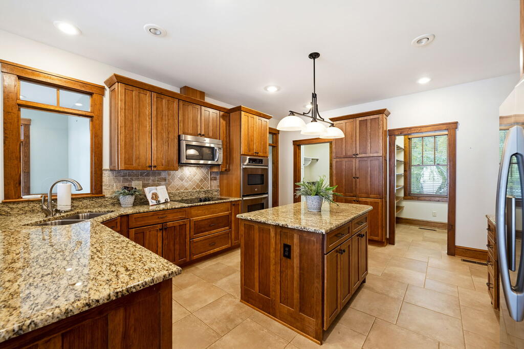 189 Peck Drive