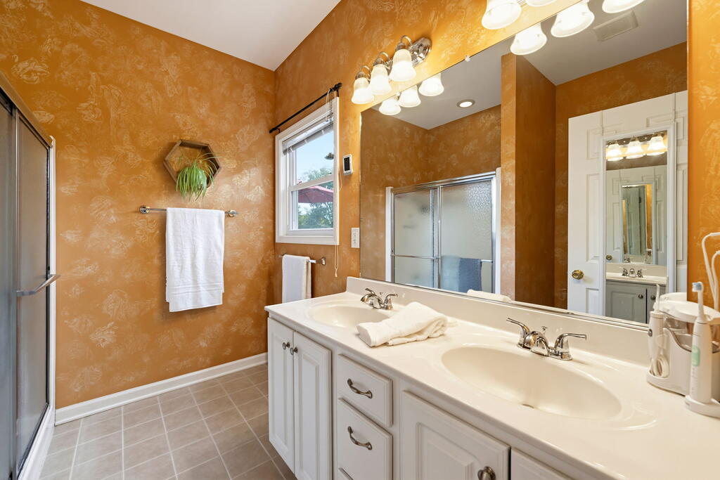 295 Eastland Creek Road