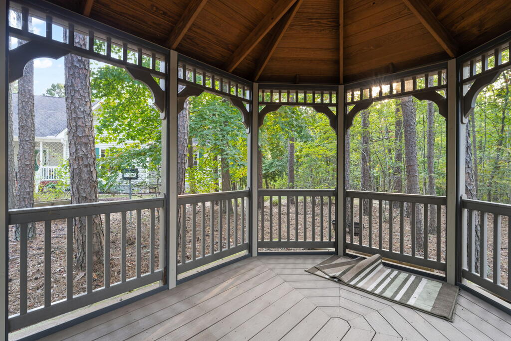 295 Eastland Creek Road