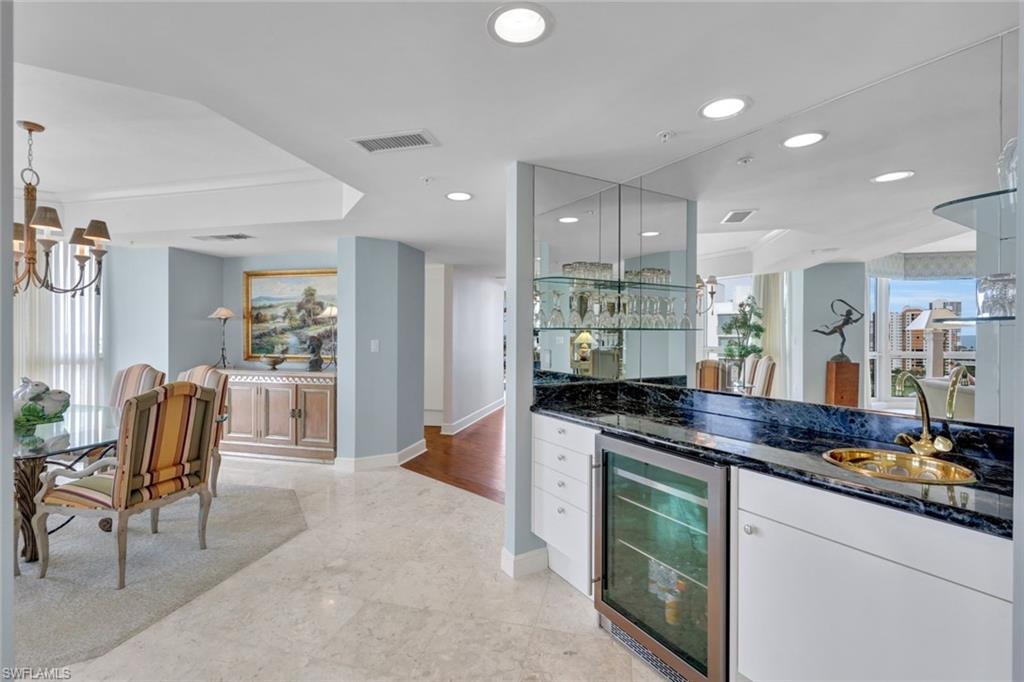 4021 Gulf Shore BLVD N # 1206