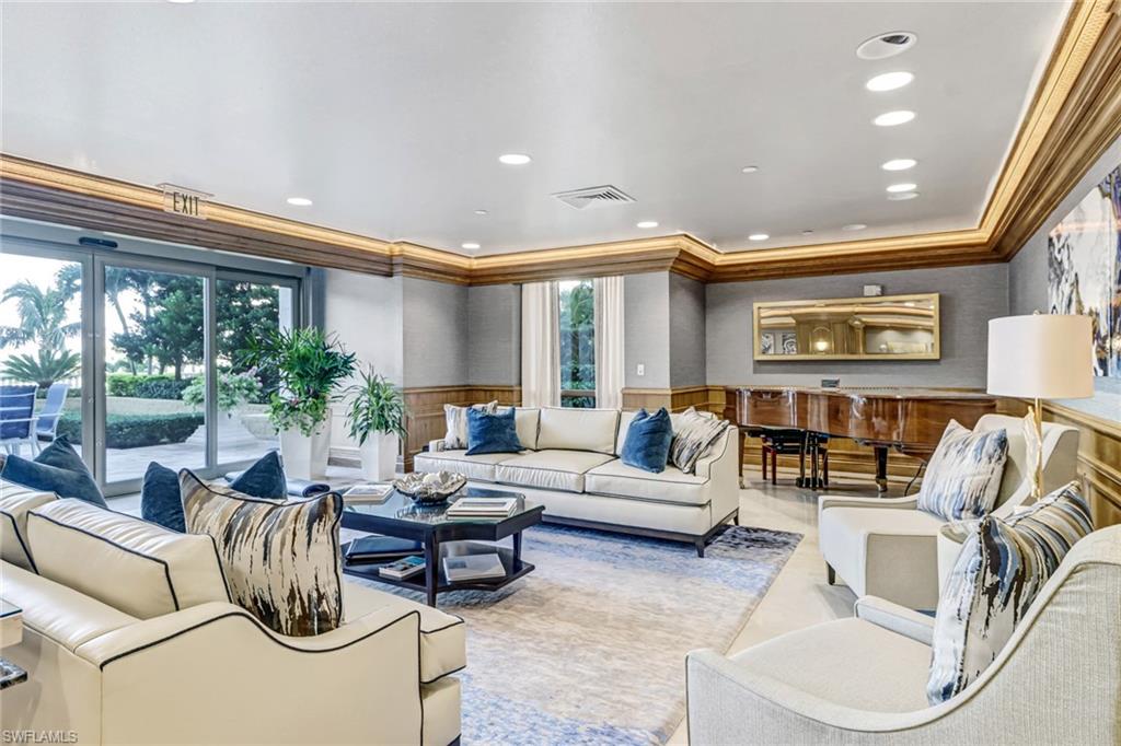4021 Gulf Shore BLVD N # 1206