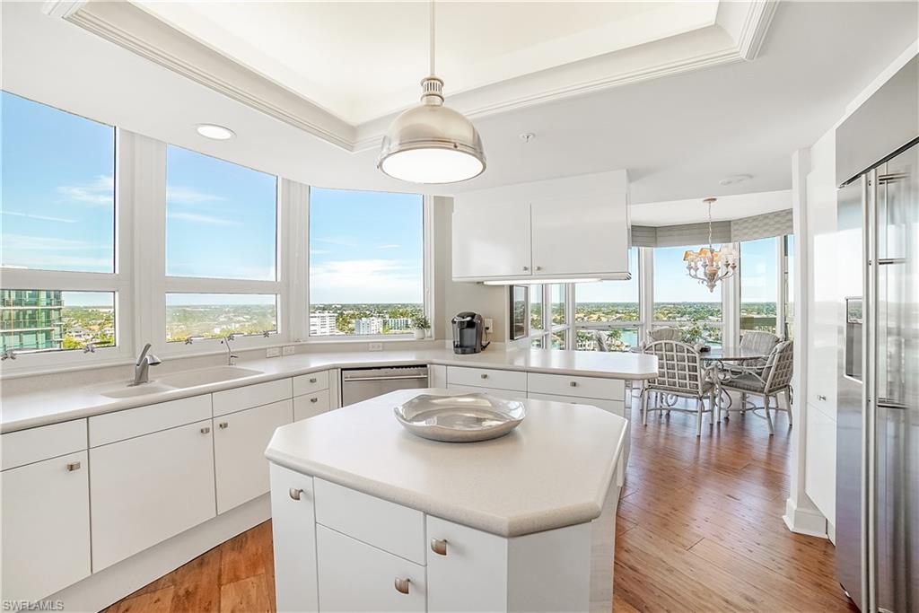 4021 Gulf Shore BLVD N # 1206