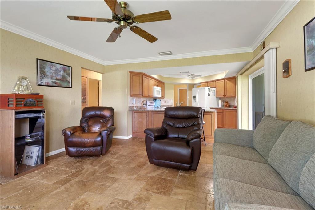 92 Chardon PL
