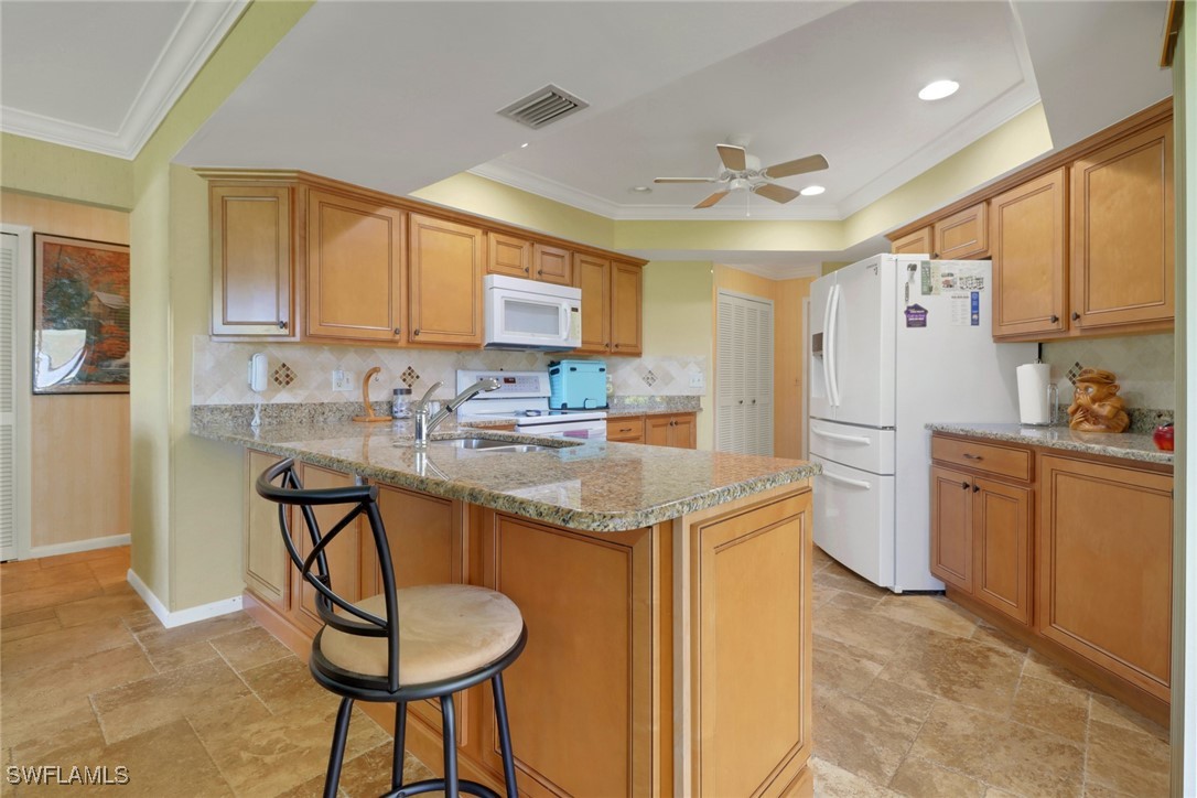 92 Chardon PL