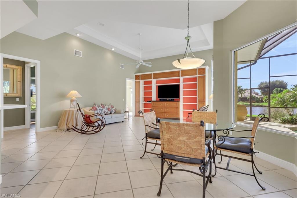 4594 Snowy Egret DR, NAPLES