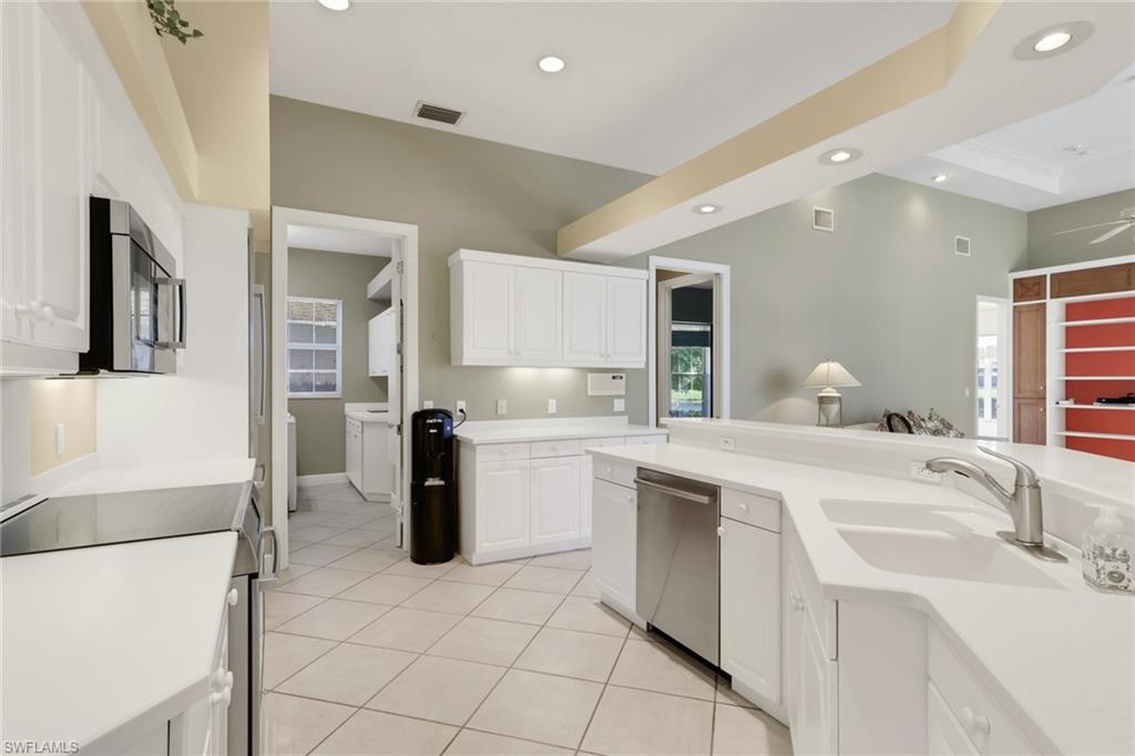 4594 Snowy Egret DR, NAPLES