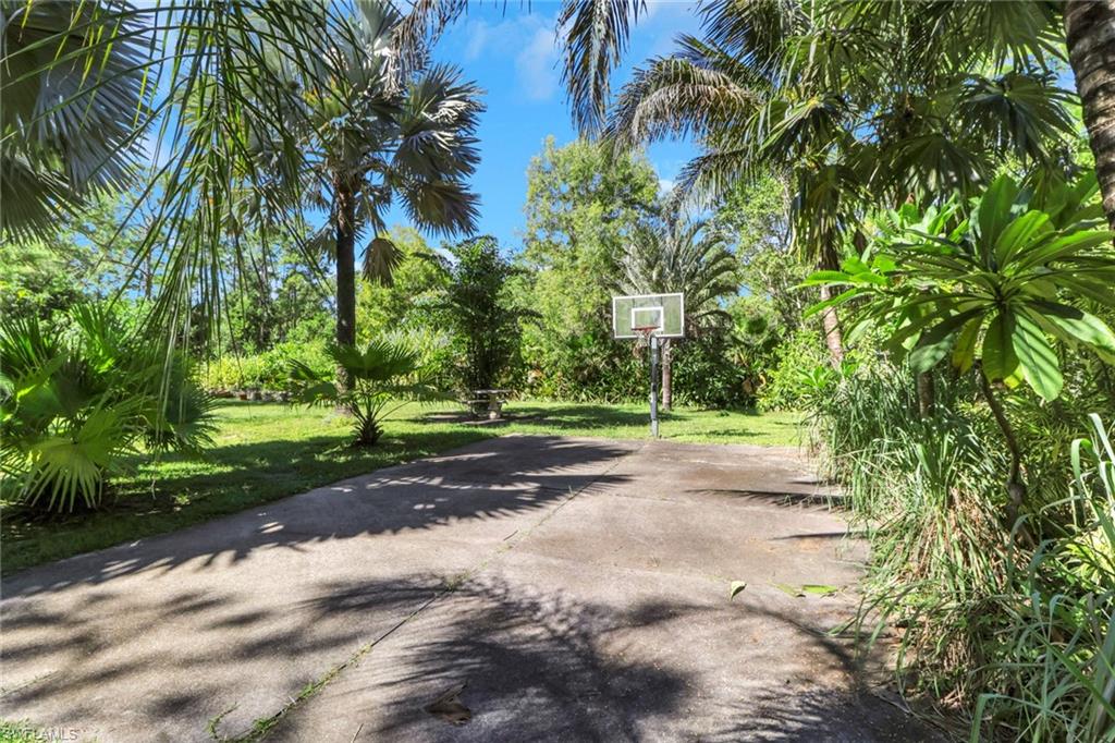 4380 7th AVE SW, NAPLES