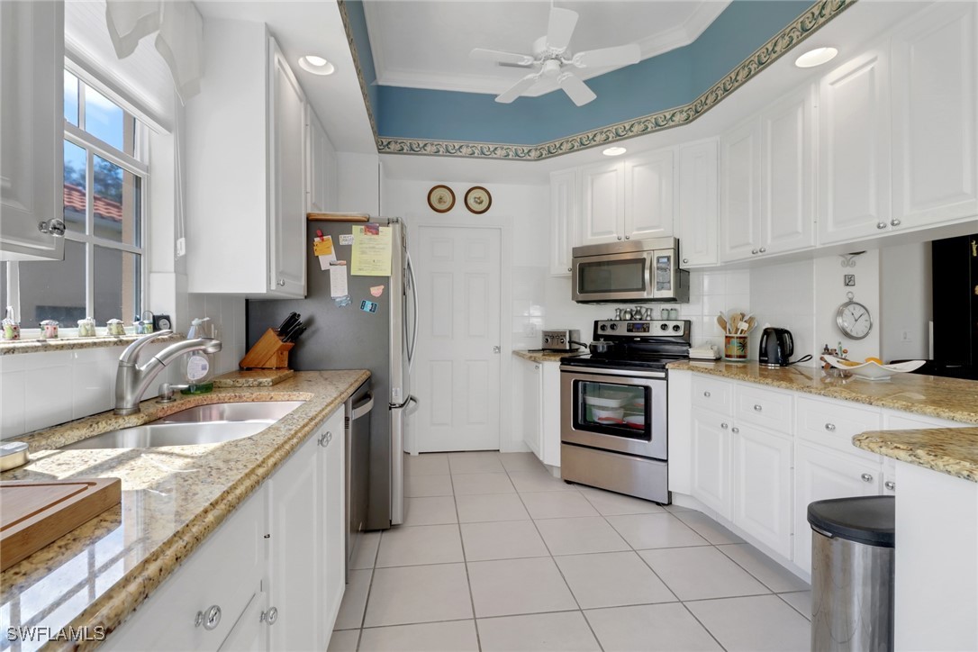 5047 Jarvis LN