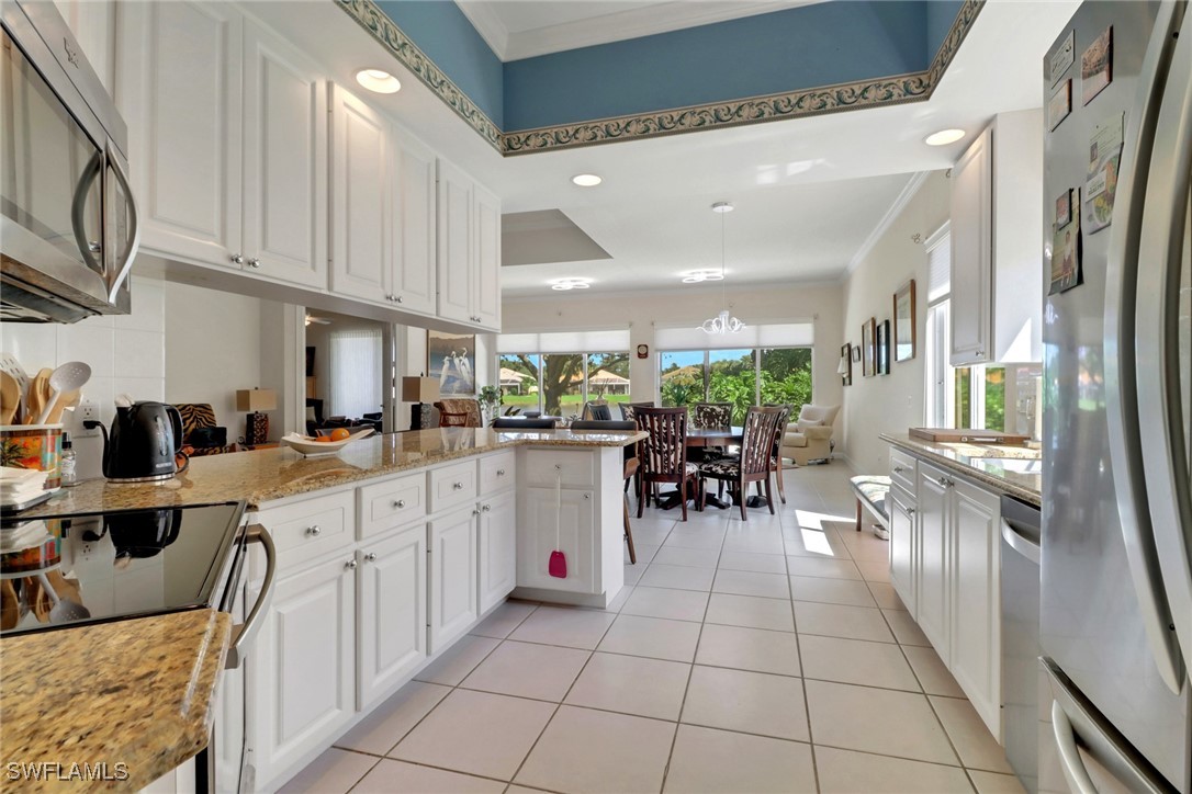 5047 Jarvis LN
