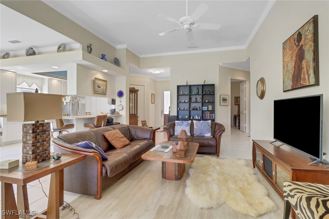 5047 Jarvis LN