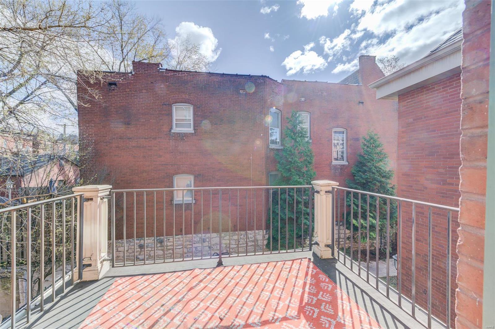 3557 Halliday Avenue Unit: 201