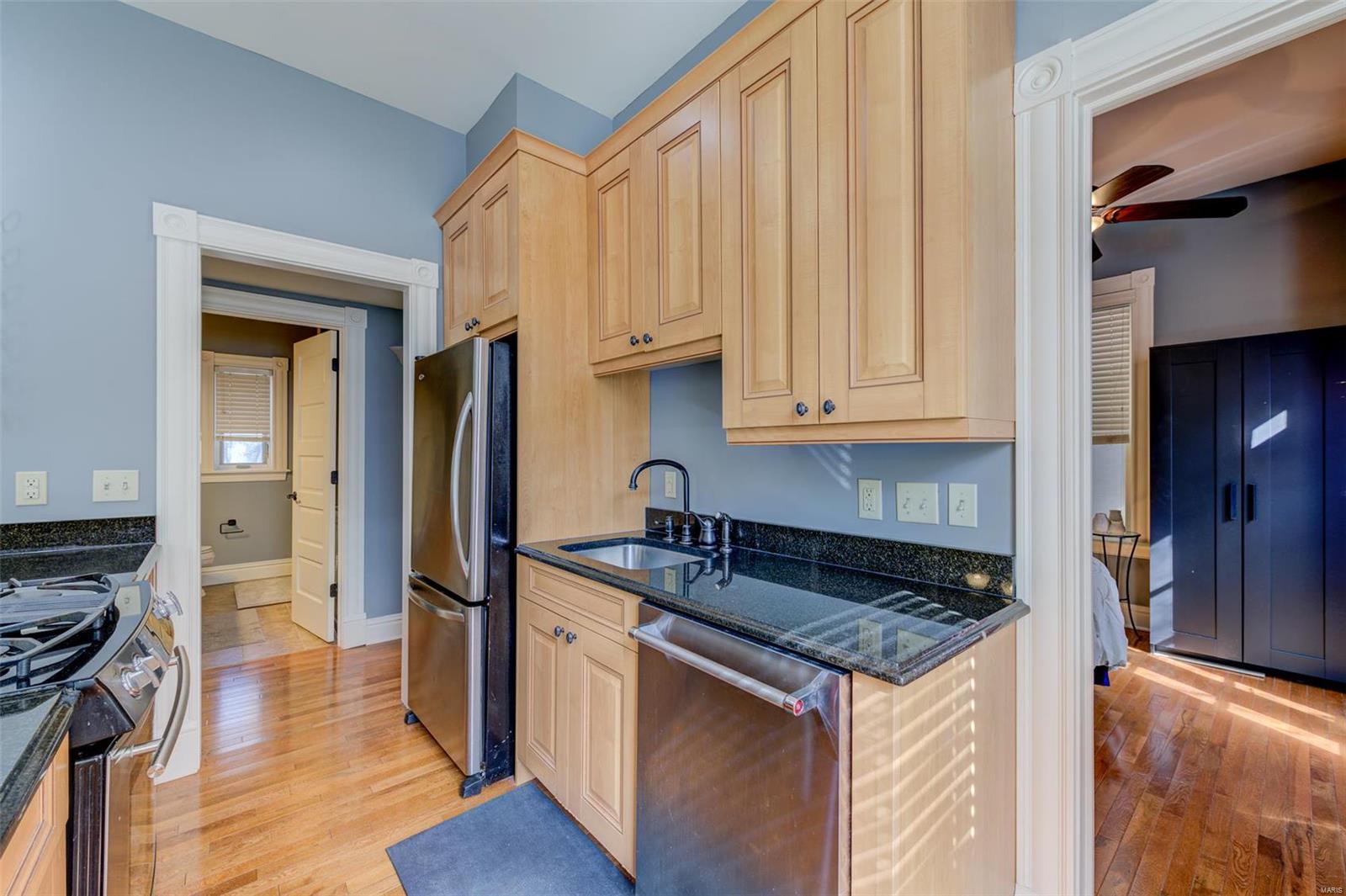 3557 Halliday Avenue Unit: 201