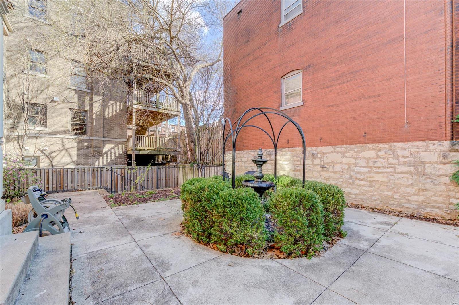 3557 Halliday Avenue Unit: 201