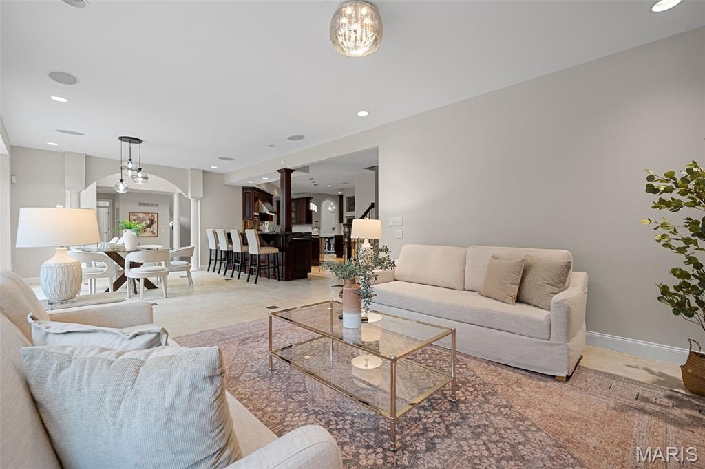11 Summerhill Ln