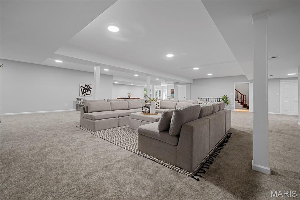 11 Summerhill Ln