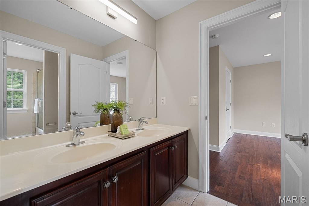 11 Summerhill Ln