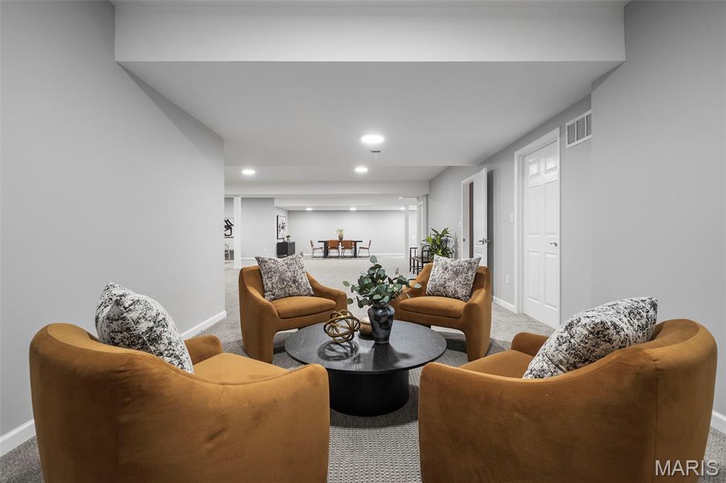 11 Summerhill Ln