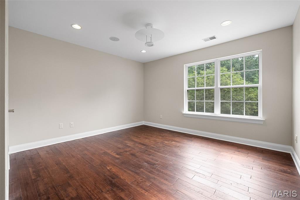 11 Summerhill Ln