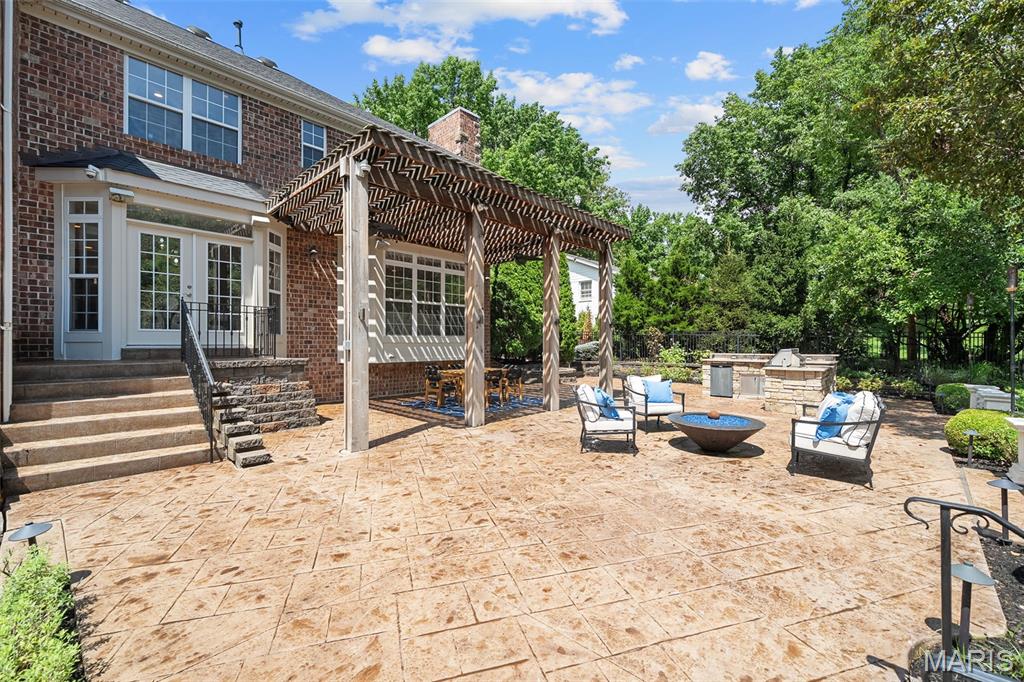 11 Summerhill Ln