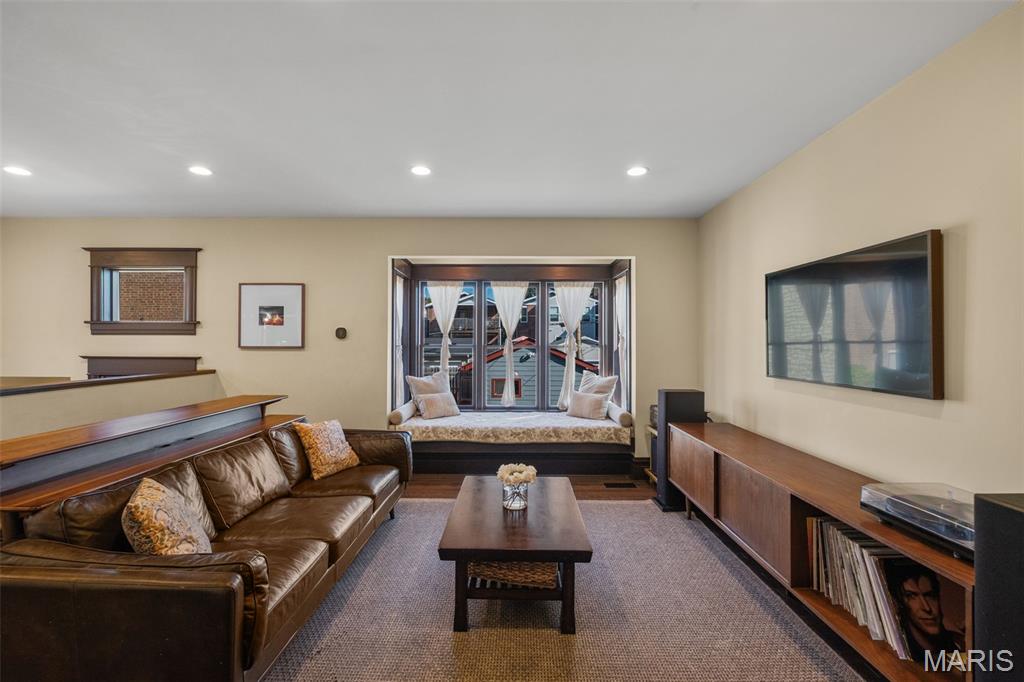 4011 Cleveland Avenue