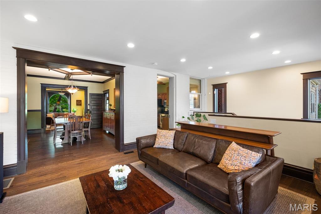 4011 Cleveland Avenue