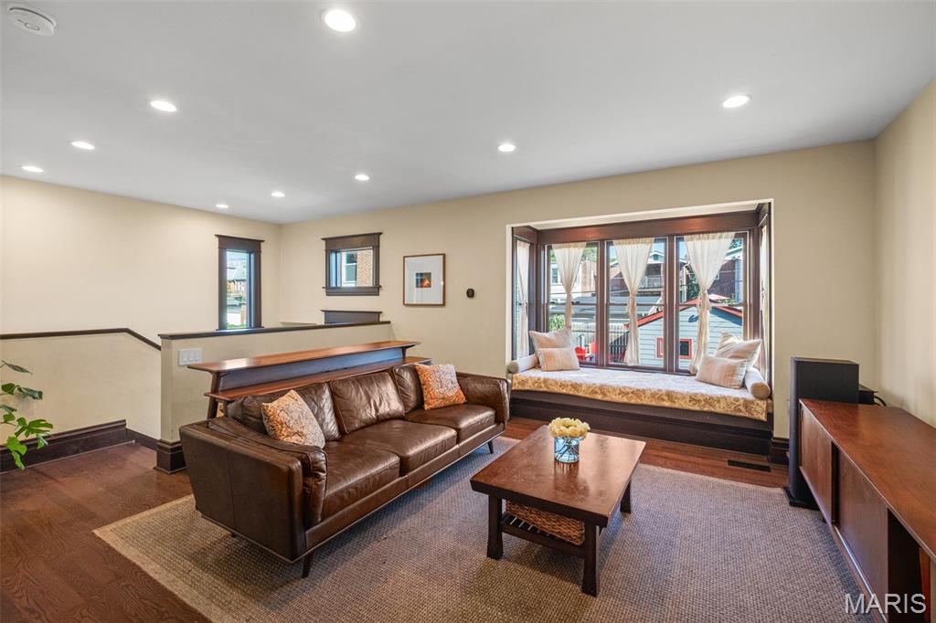 4011 Cleveland Avenue