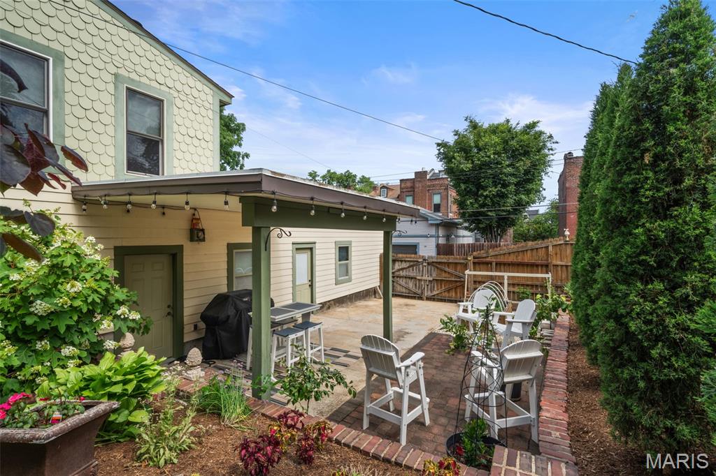 1911 Hickory Street