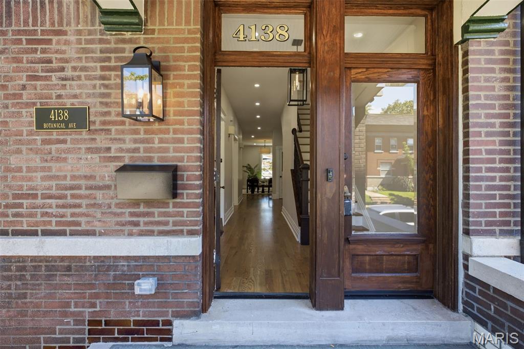 4138 Botanical Avenue