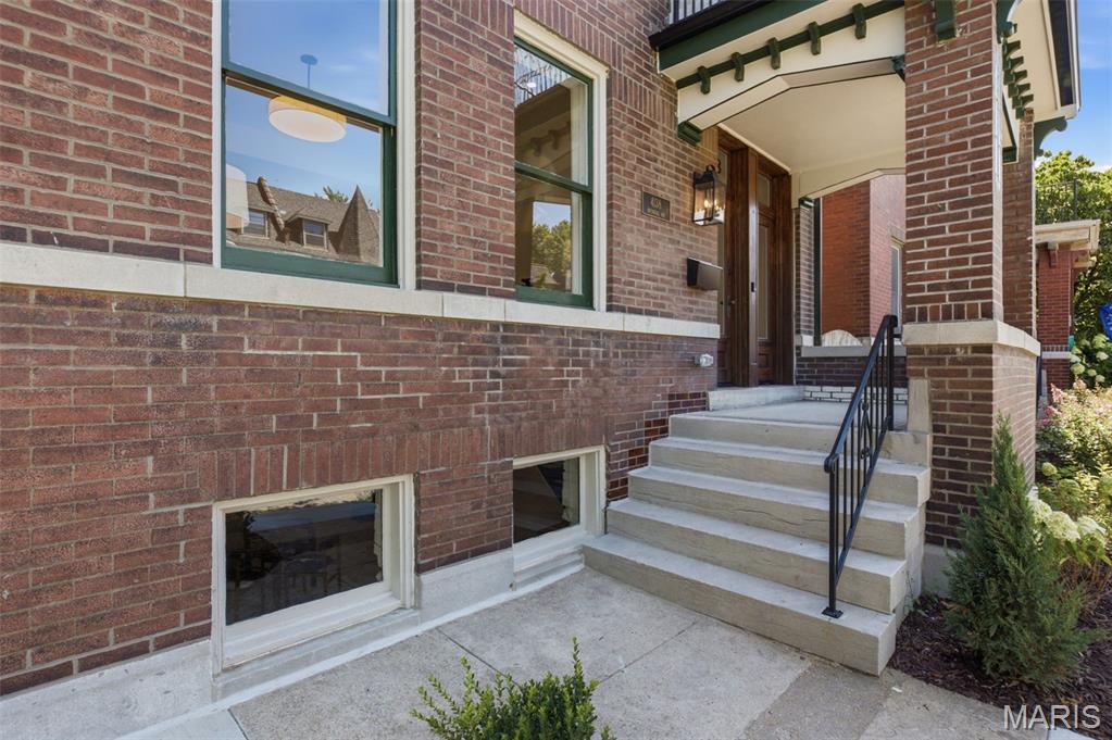 4138 Botanical Avenue