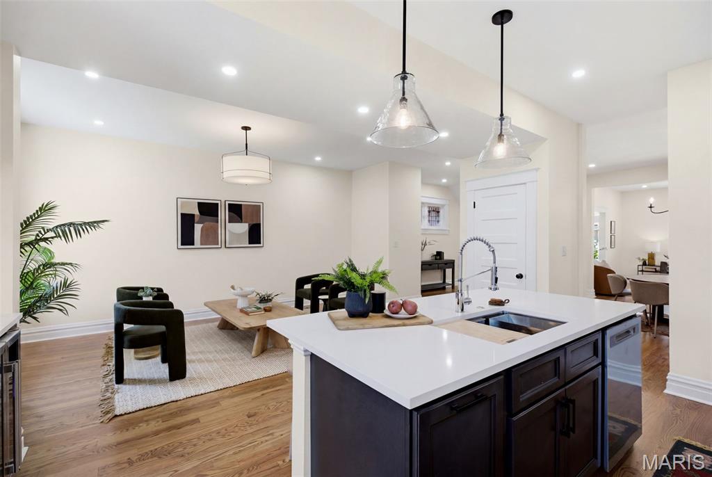 4138 Botanical Avenue