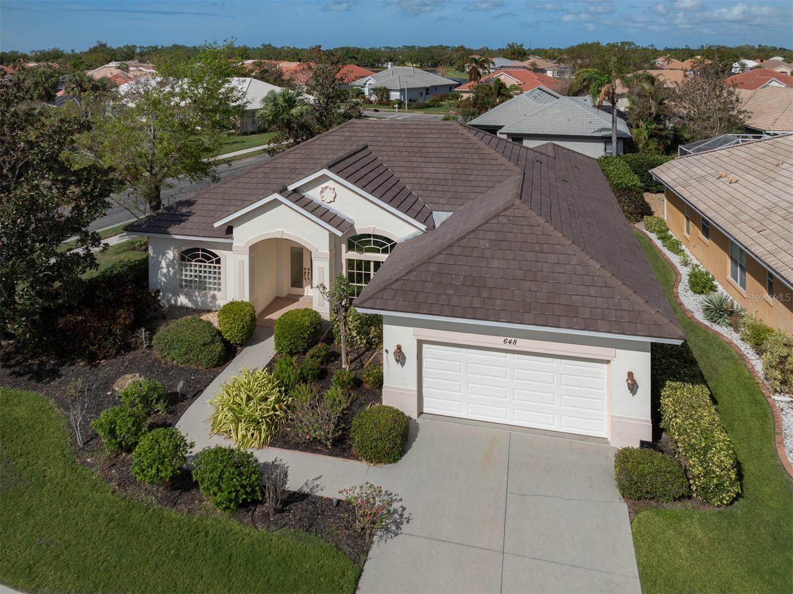 648 LAKESCENE DR