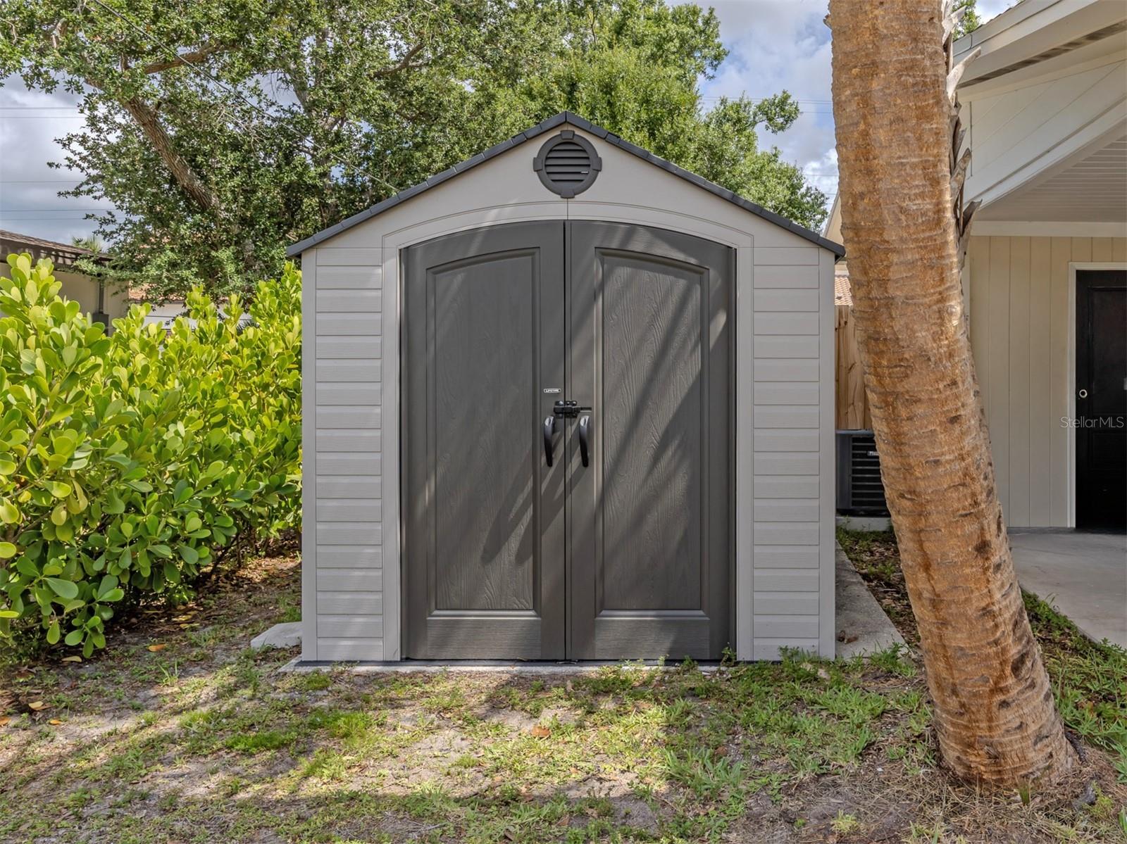 929 CYPRESS AVE