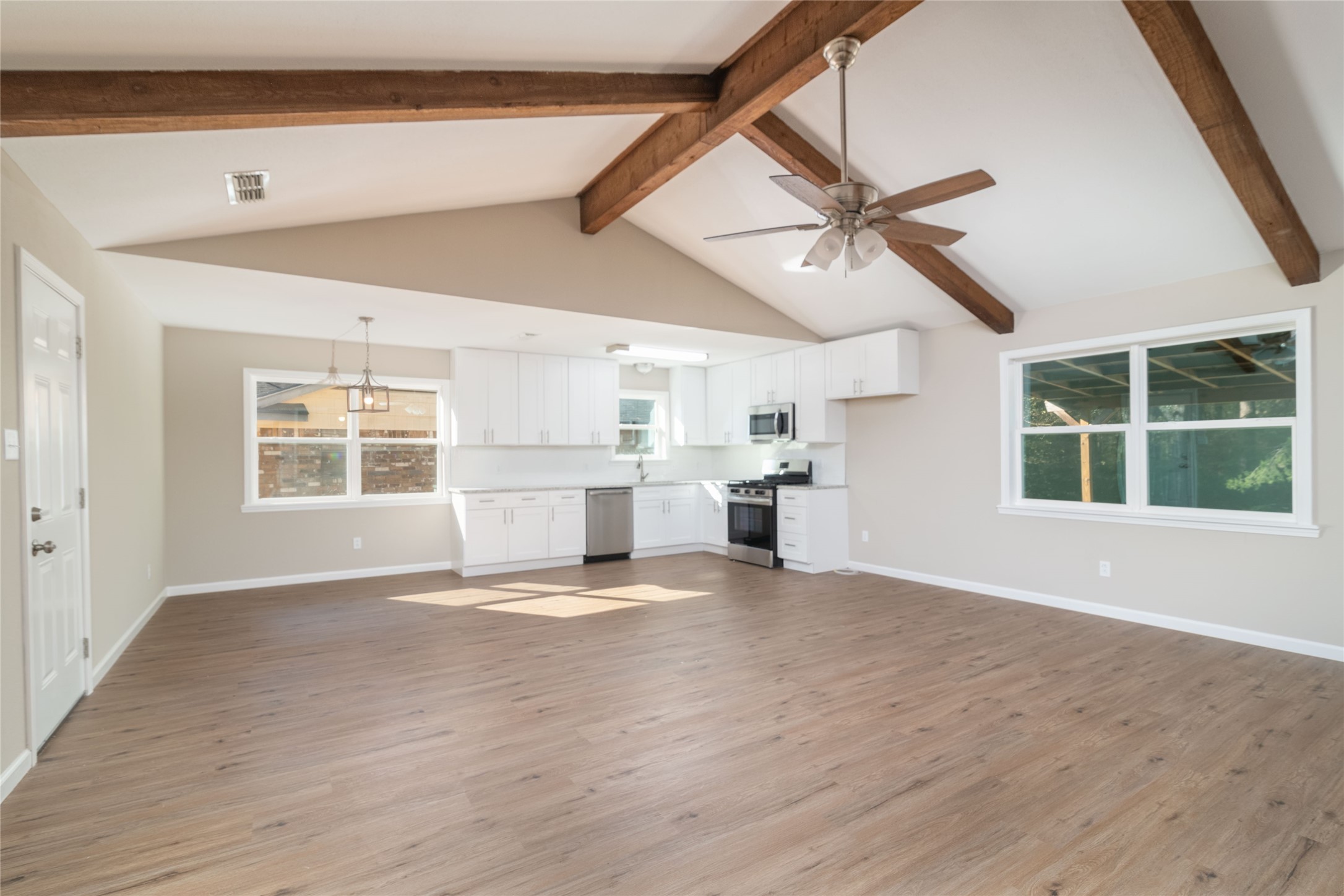 9806 Driftwood Circle