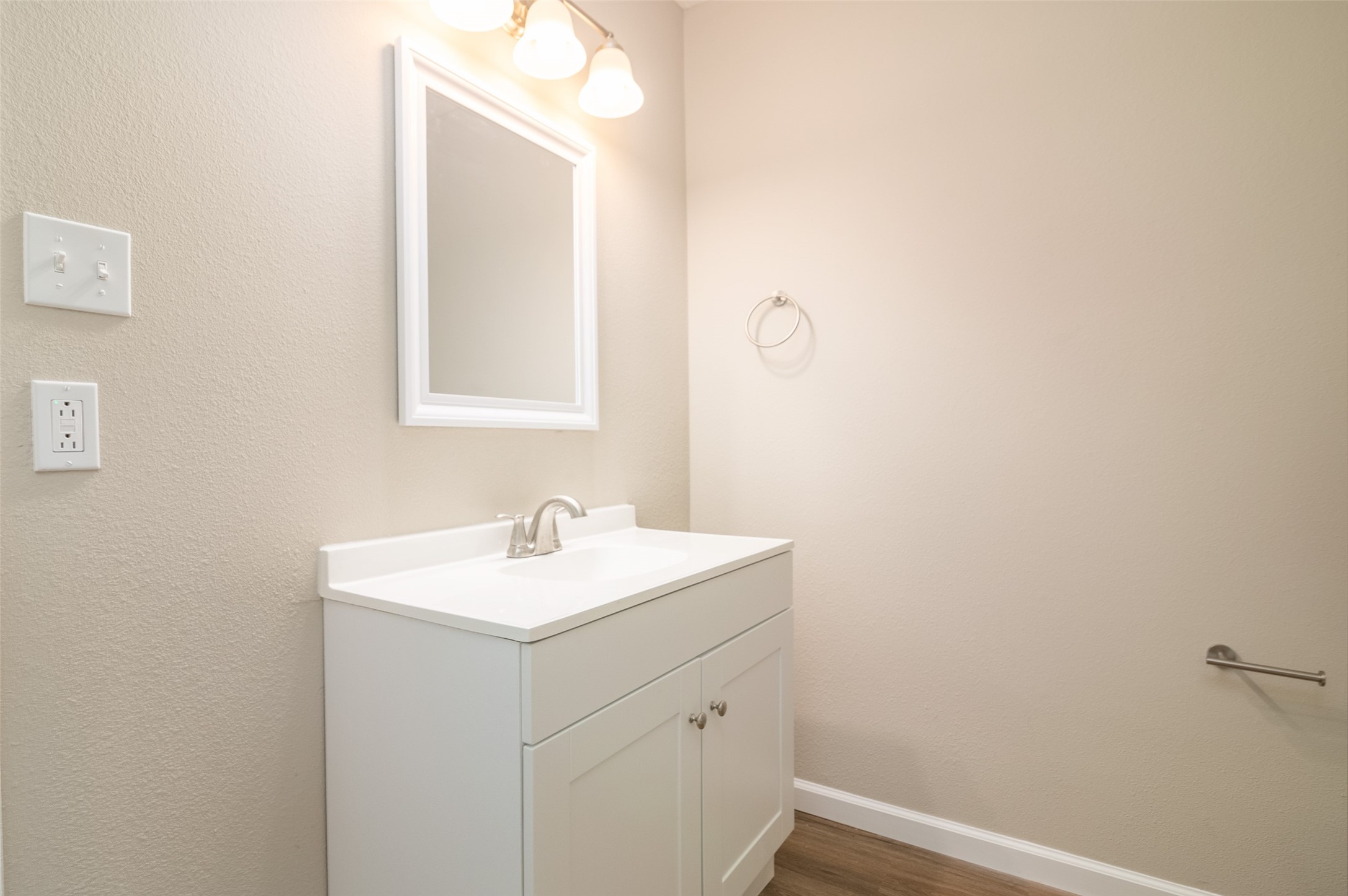 9806 Driftwood Circle